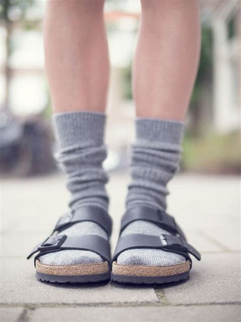 Can You Wear Socks with Birkenstocks: Basic Style。